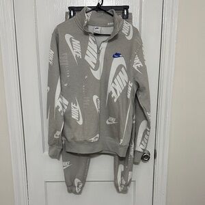 Nike Women's casual set